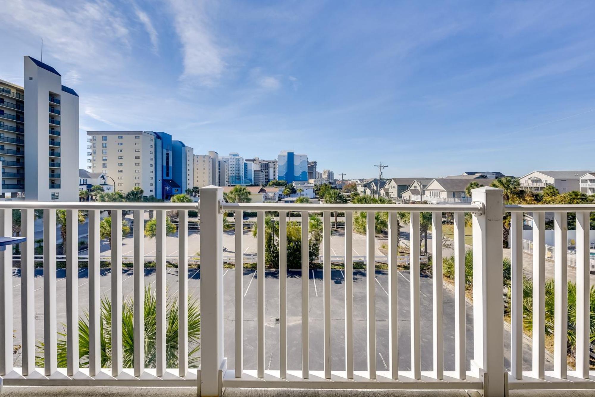 Roomy North Myrtle Beach Condo, Walk To Beach Εξωτερικό φωτογραφία
