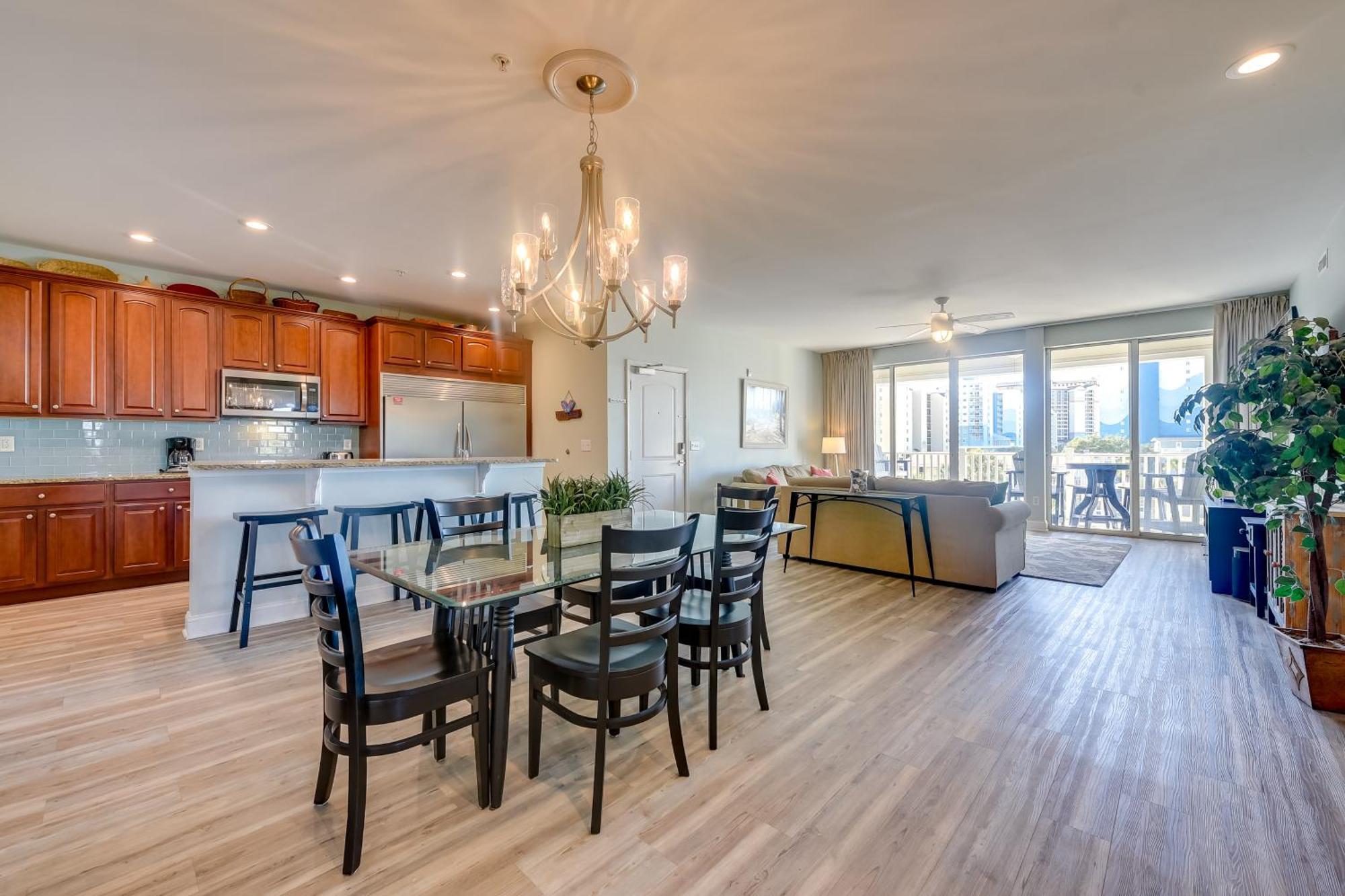 Roomy North Myrtle Beach Condo, Walk To Beach Εξωτερικό φωτογραφία
