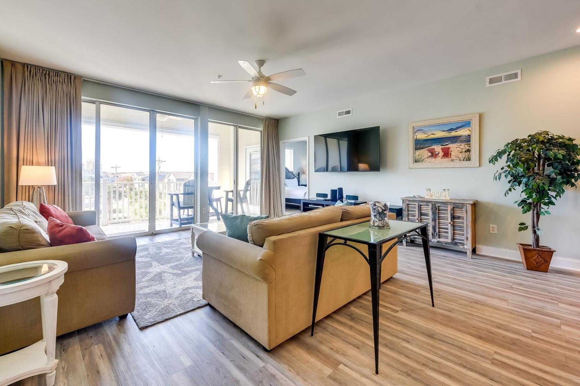Roomy North Myrtle Beach Condo, Walk To Beach Εξωτερικό φωτογραφία