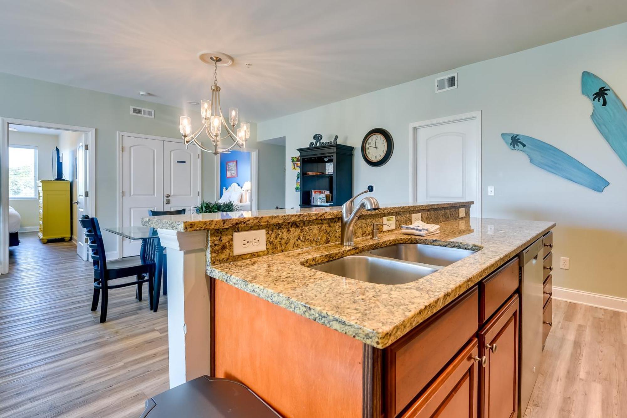 Roomy North Myrtle Beach Condo, Walk To Beach Εξωτερικό φωτογραφία